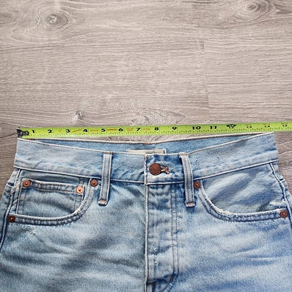 MADEWELL 100% Cotton Relaxed Denim Cutoff Button Fly Light Wash Jean Shorts 23 - Picture 4 of 13